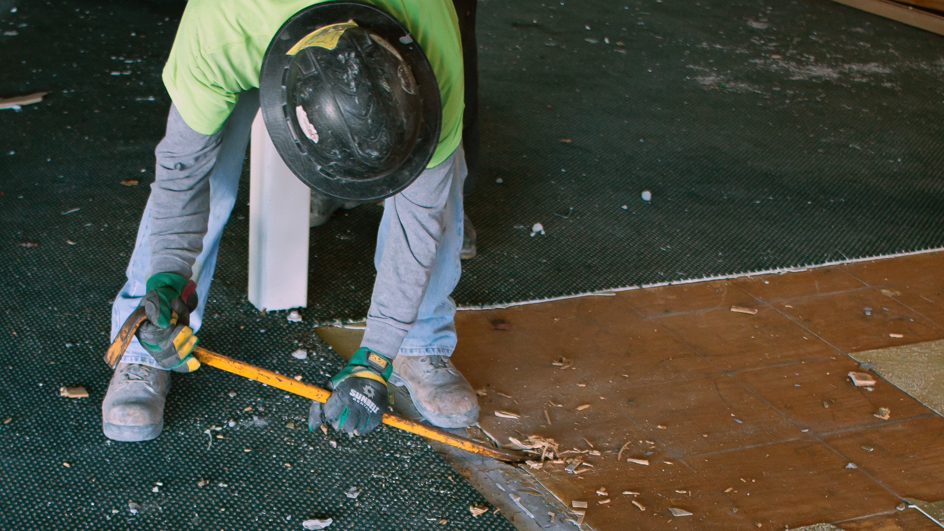 Workers doing construction on nuEra's new DeKalb location